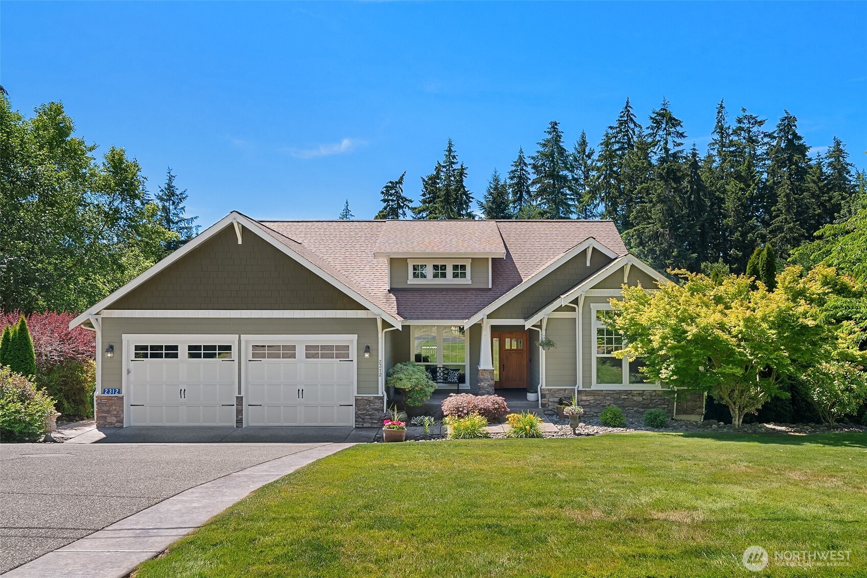 2312 NE Solar View Court