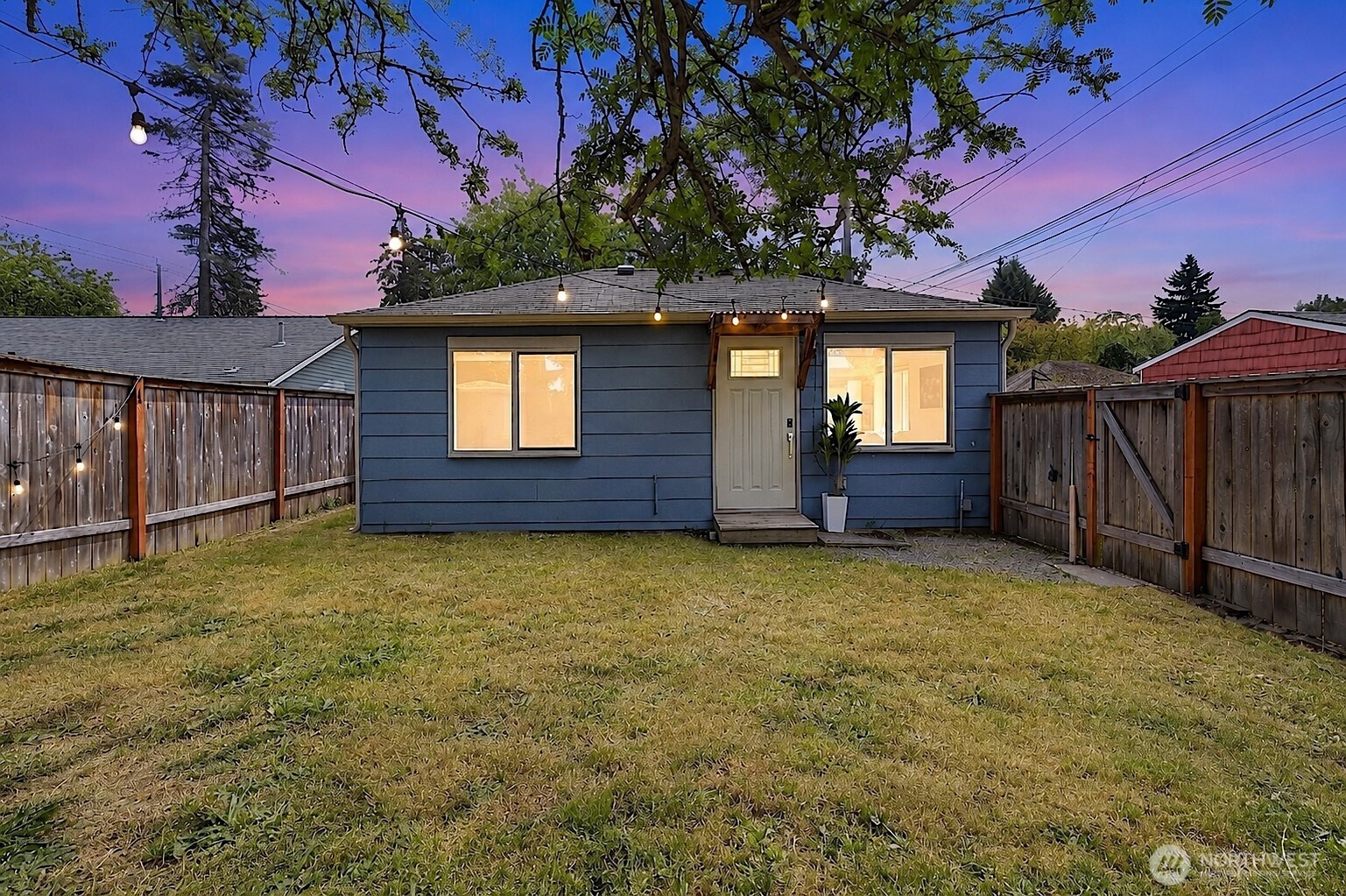 9745 Evanston Avenue N #B, Seattle, WA 98103, photo 4 of 22