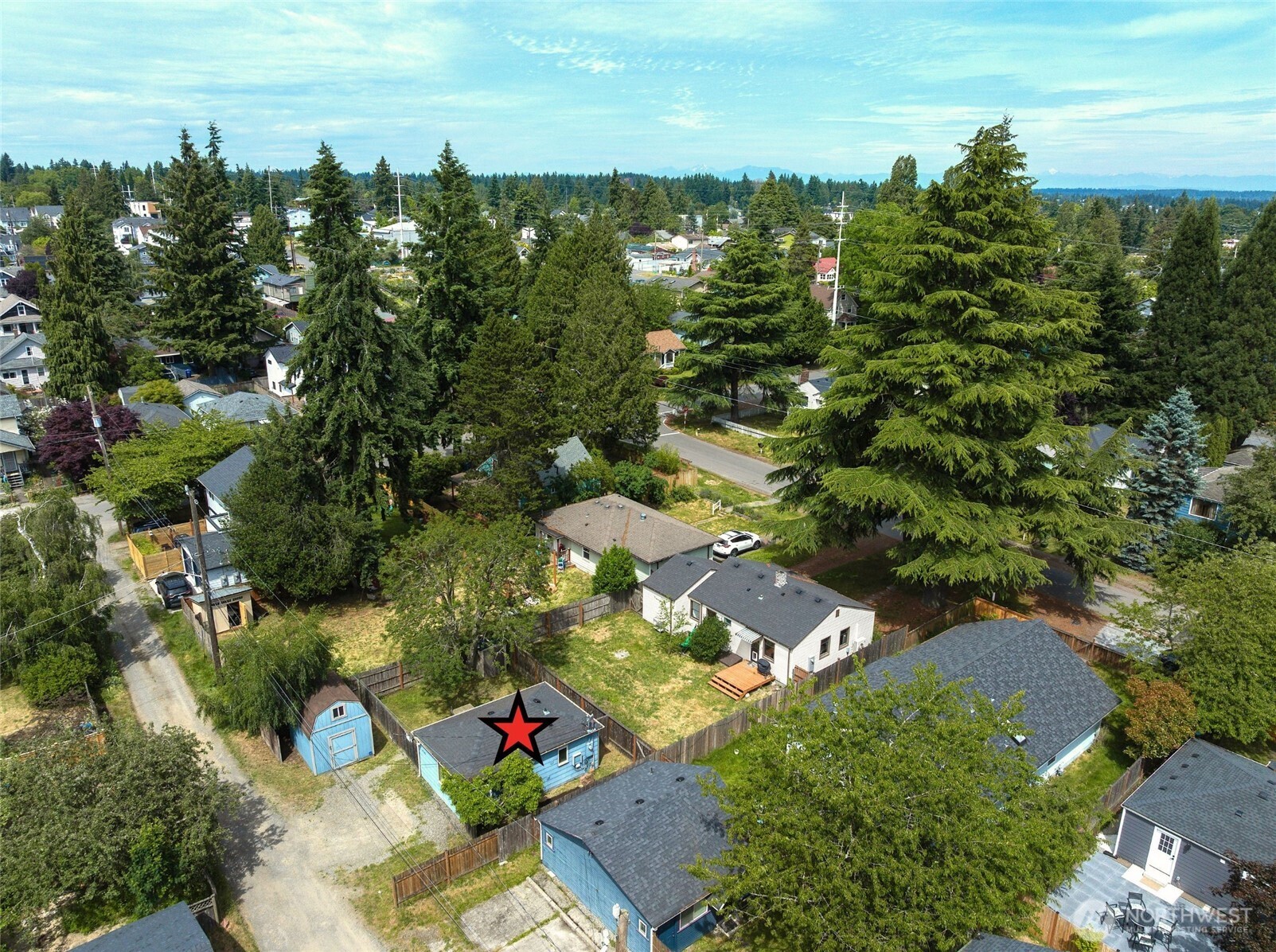 9745 Evanston Avenue N #B, Seattle, WA 98103, photo 3 of 22