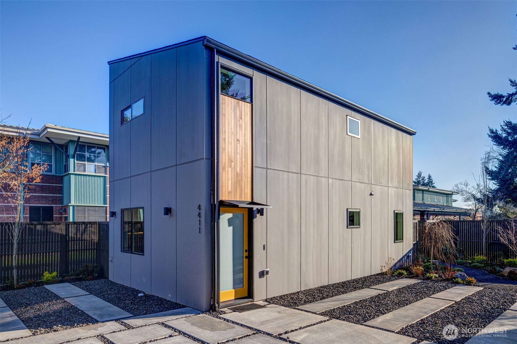 4411 S Holly Street, Seattle, WA 98118, photo 2 of 36