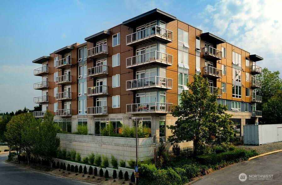 11415 Slater Avenue NE #211