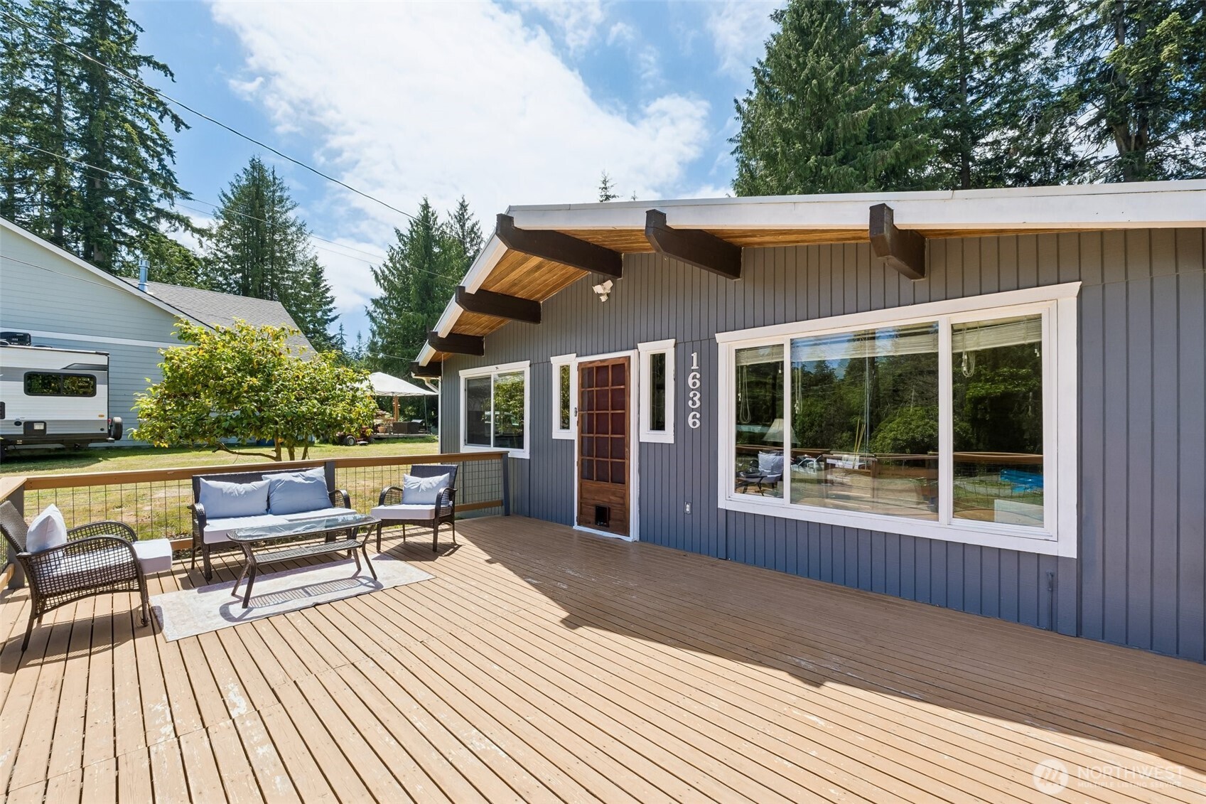 1636 Hemlock Drive