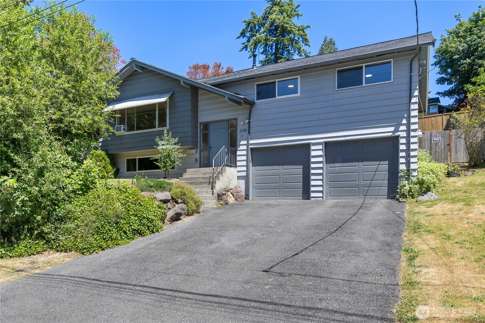 230 105th Avenue SE, Bellevue, WA 98004, photo 2 of 2