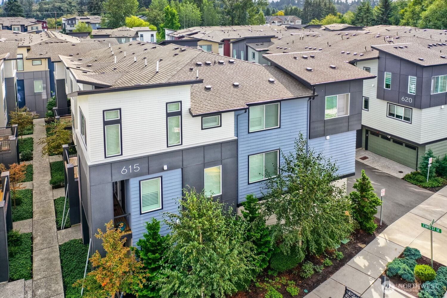 615 238th Street SE #D, Bothell, WA 98021-5036, photo 3 of 6