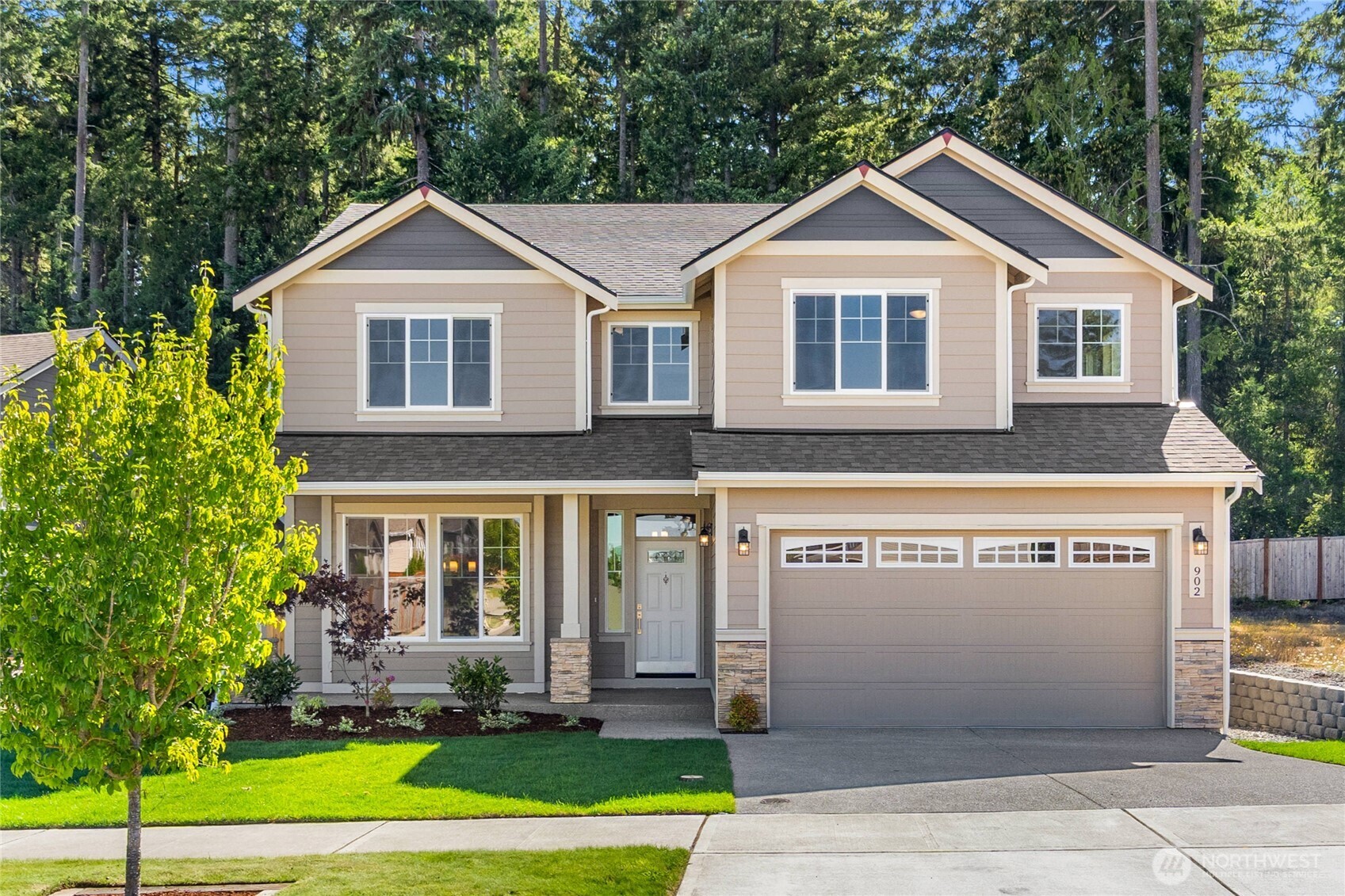 902 Bodie Street SE, Lacey, WA 98513, photo 2 of 2