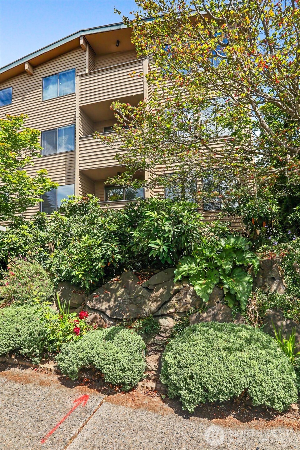 7518 24th Avenue NW #301, Seattle, WA 98117, photo 2 of 31