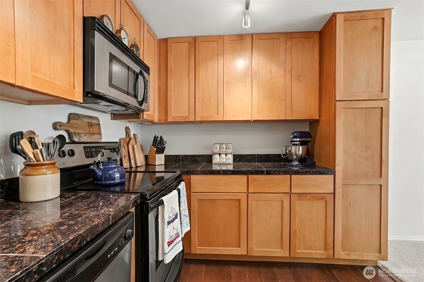 14300 32nd Avenue NE #107, Seattle, WA 98125, photo 5 of 22