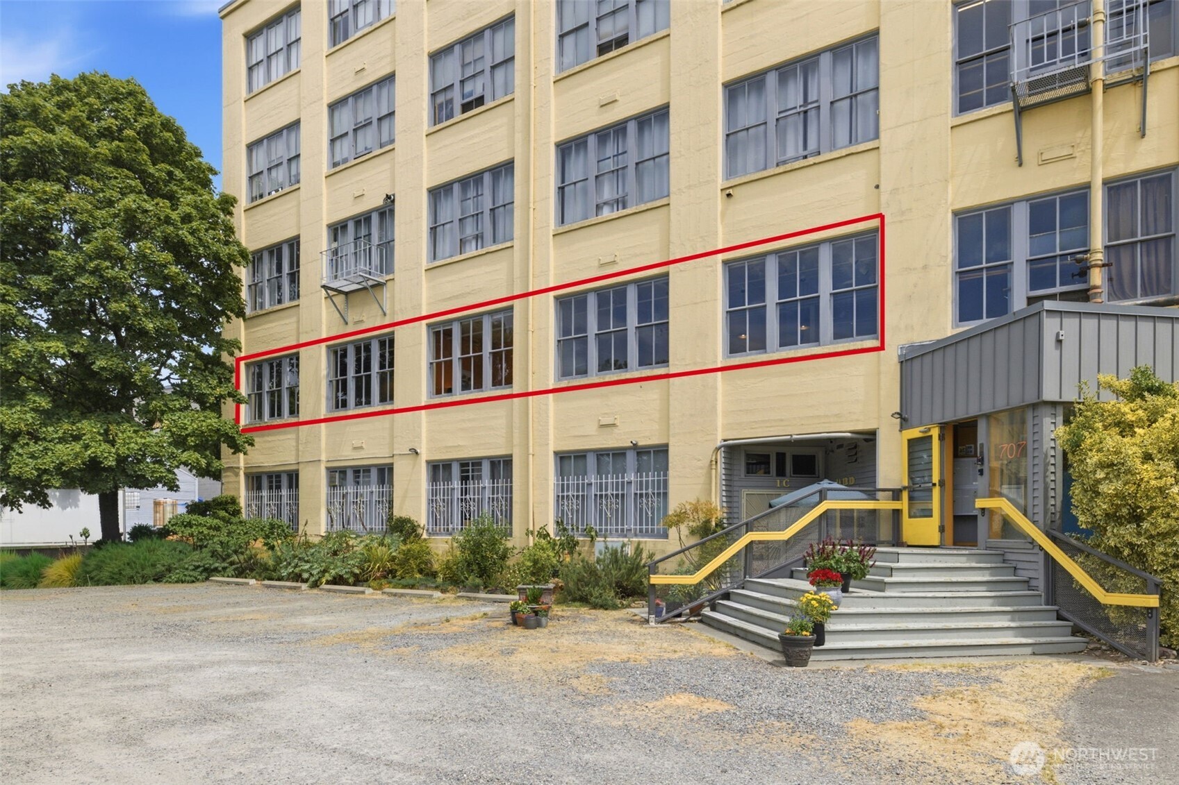 707 S Snoqualmie Street #2A, Seattle, WA 98108, photo 5 of 37