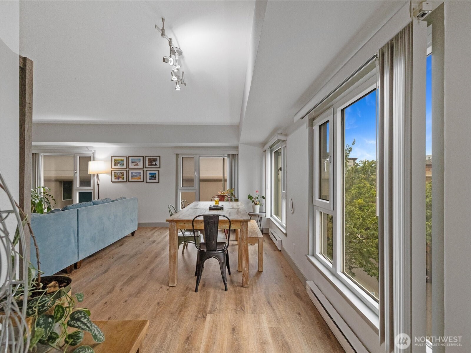 121 Vine Street #303, Seattle, WA 98121, photo 4 of 37