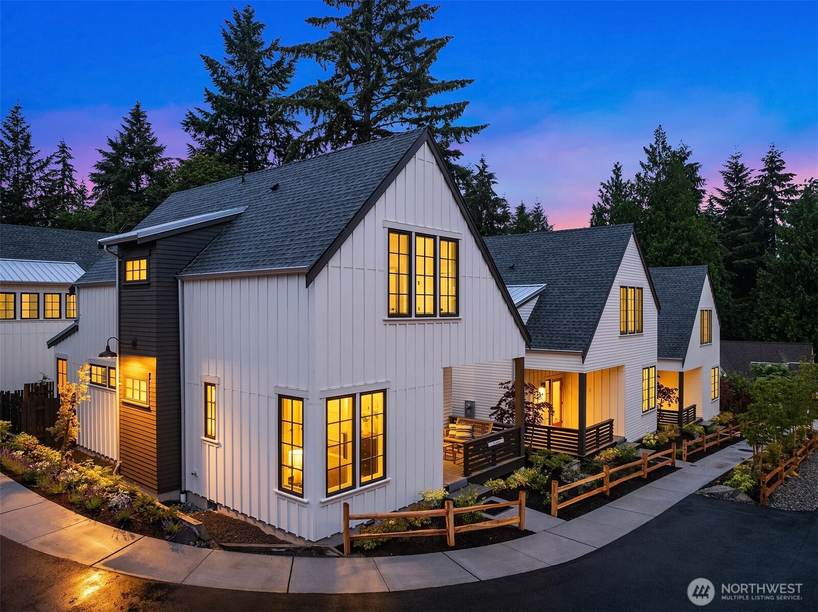 2218 NE 125th Street, Seattle, WA 98125, photo 5 of 40