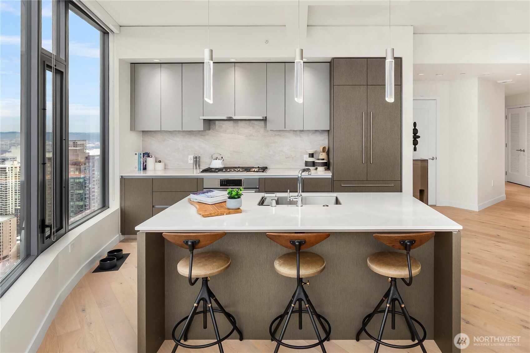 2510 6th Avenue #3802, Seattle, WA 98121, photo 2 of 35