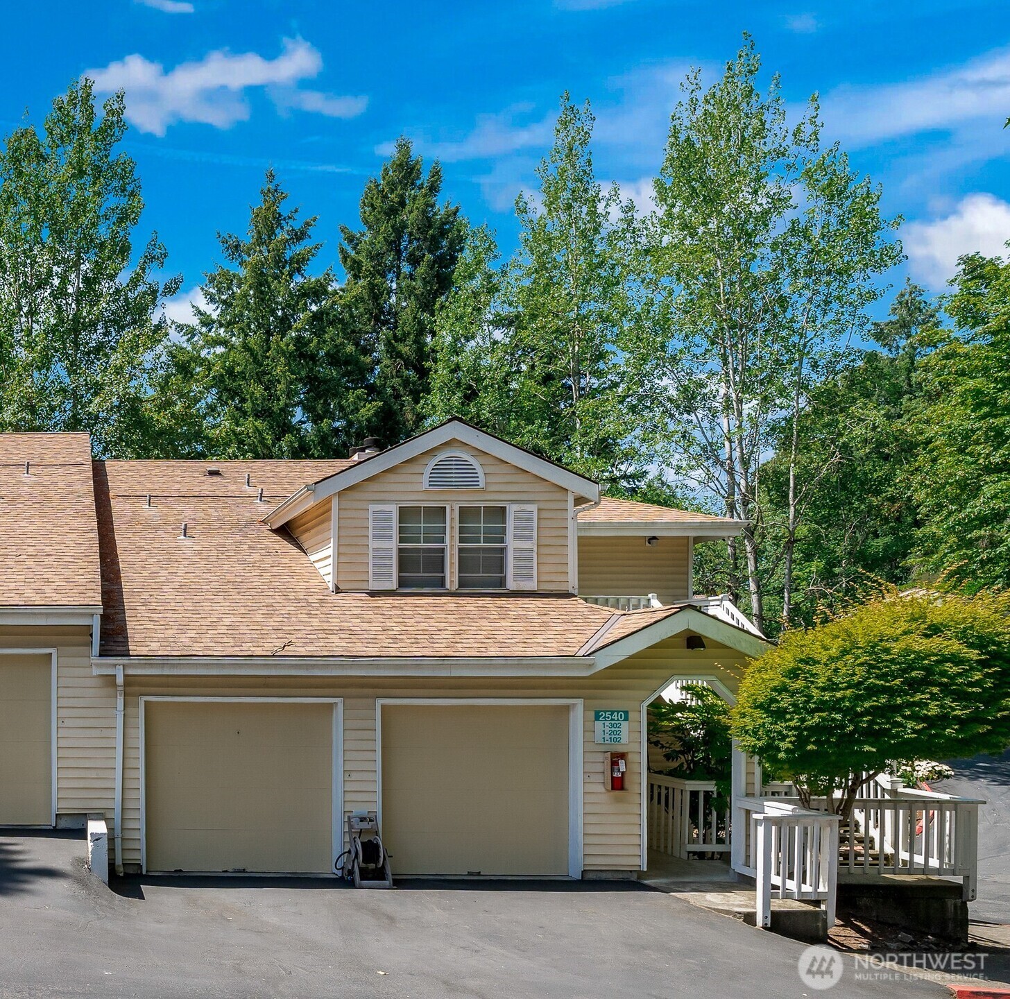 2540 118th Avenue SE #202, Bellevue, WA 98005, photo 2 of 2