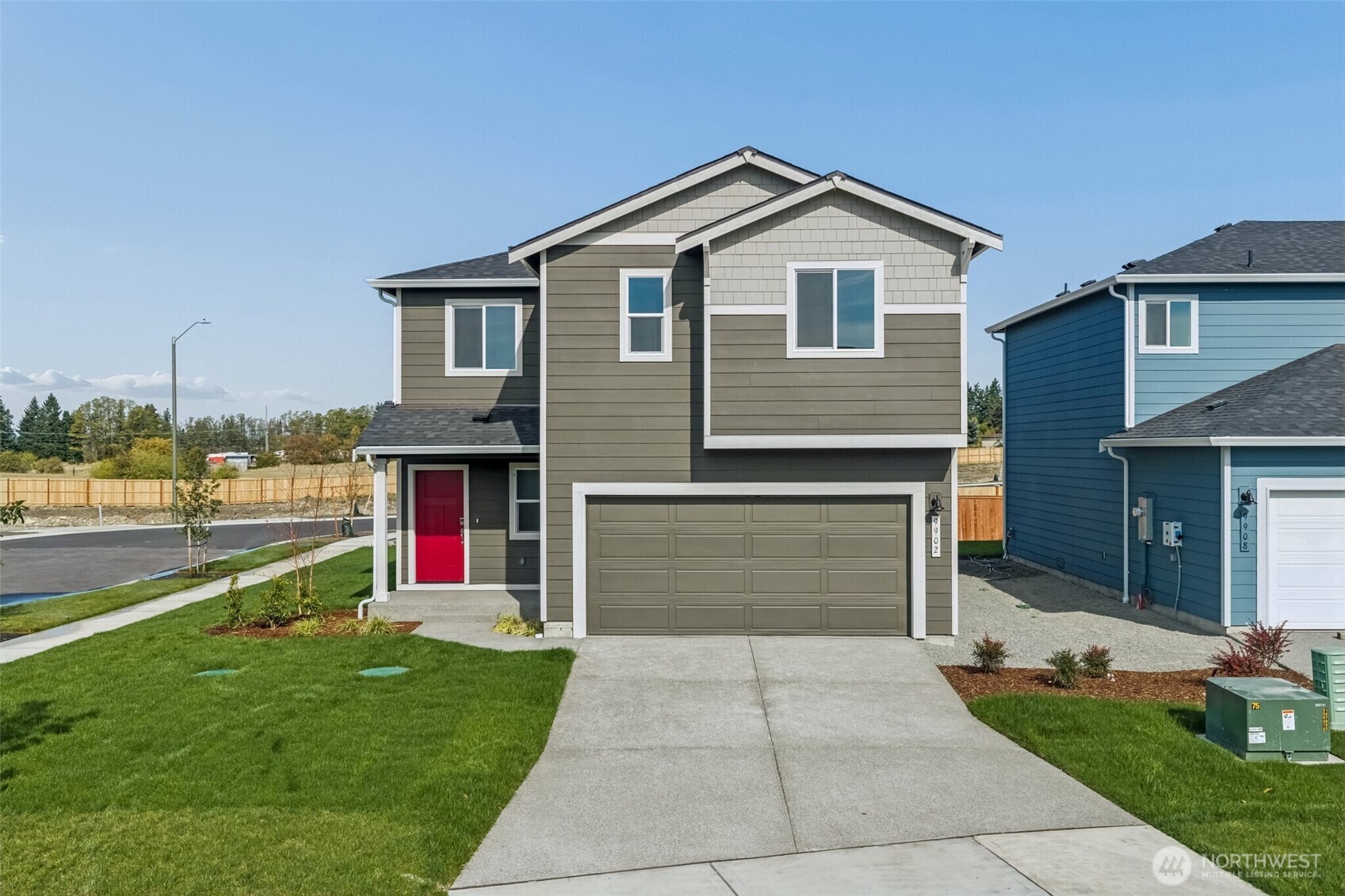 9921 Ferns Loop SE