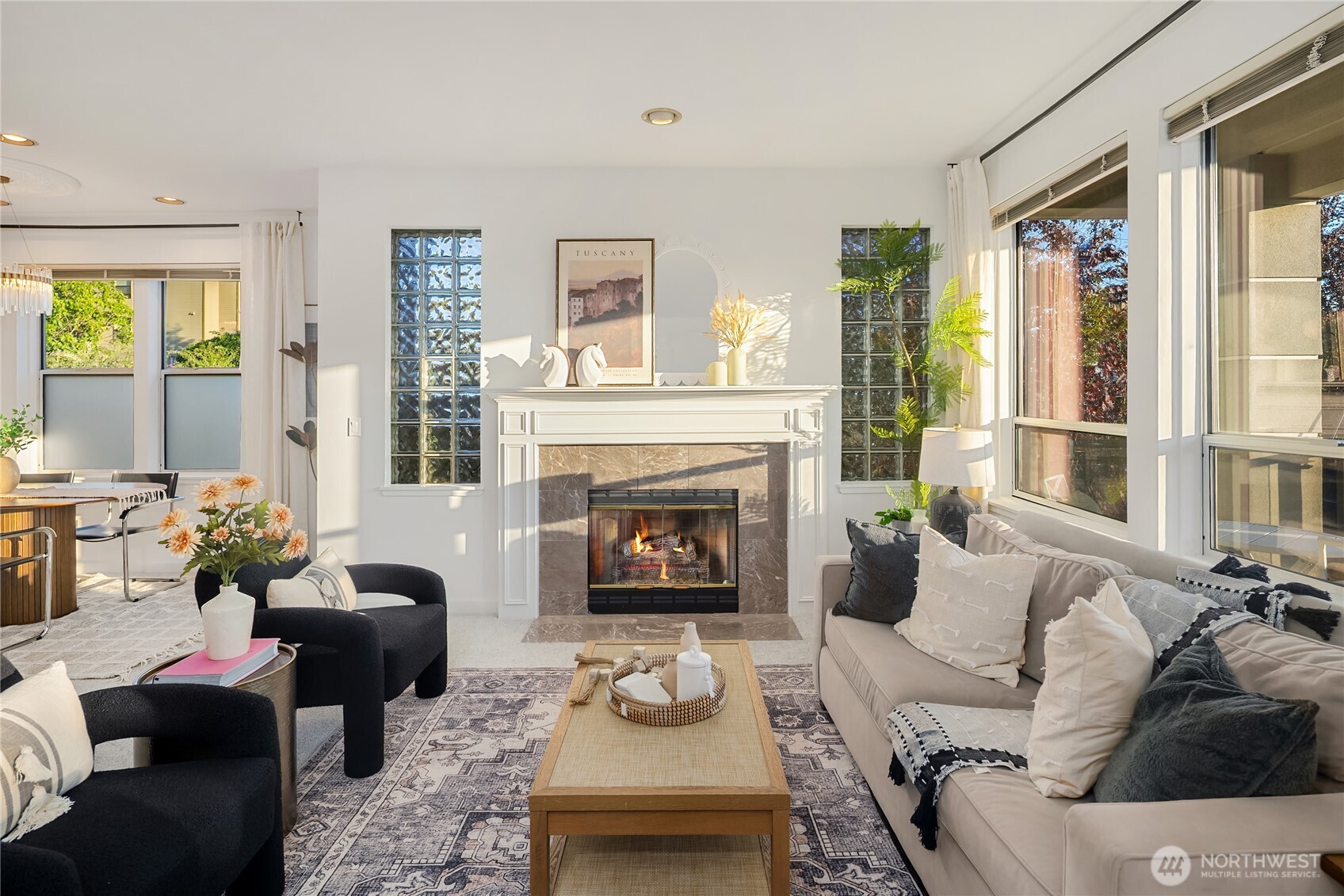524 12th Avenue E #301, Seattle, WA 98102, photo 2 of 39