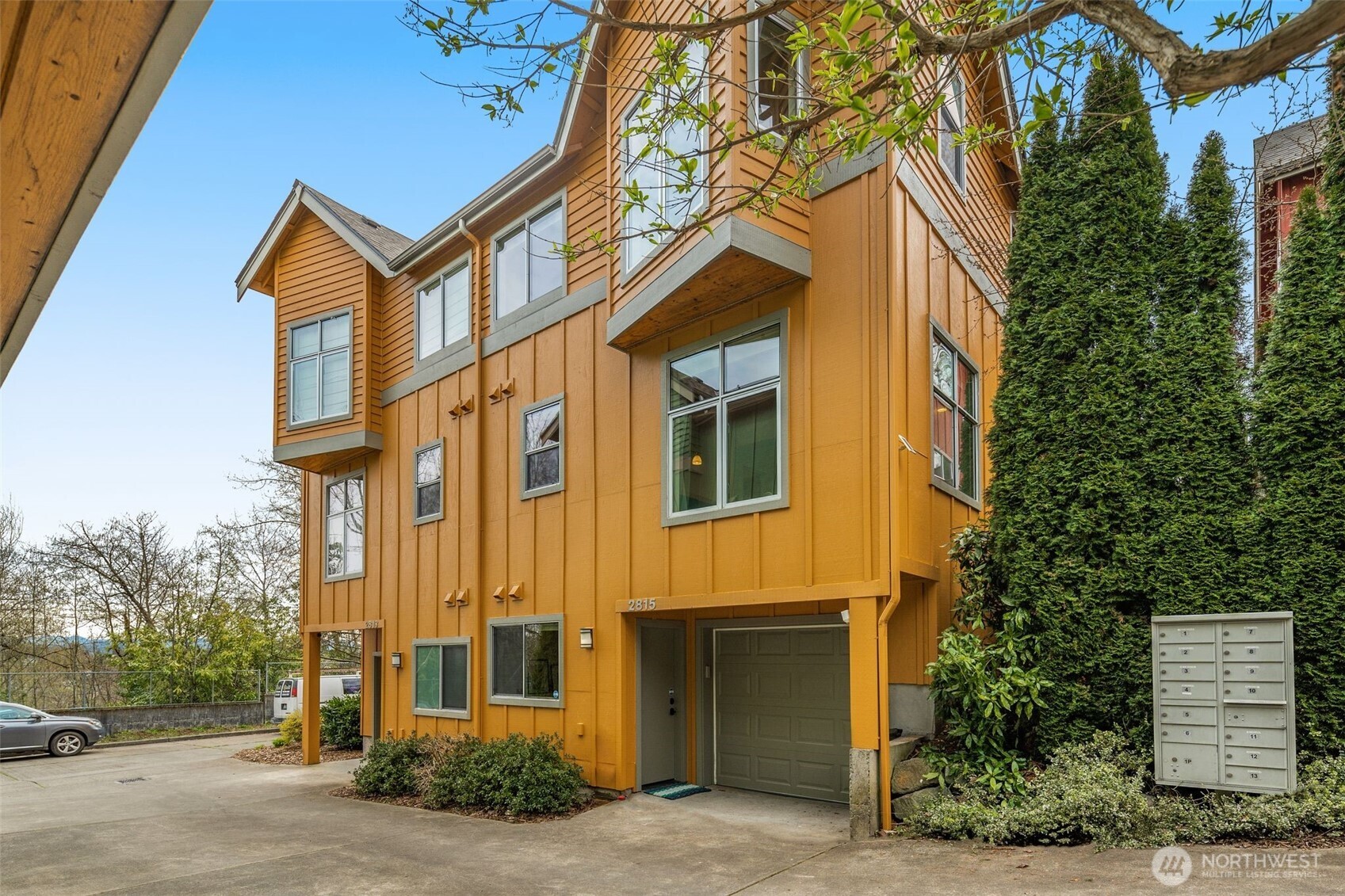 2815 24th Avenue S, Seattle, WA 98144-5313, photo 2 of 2