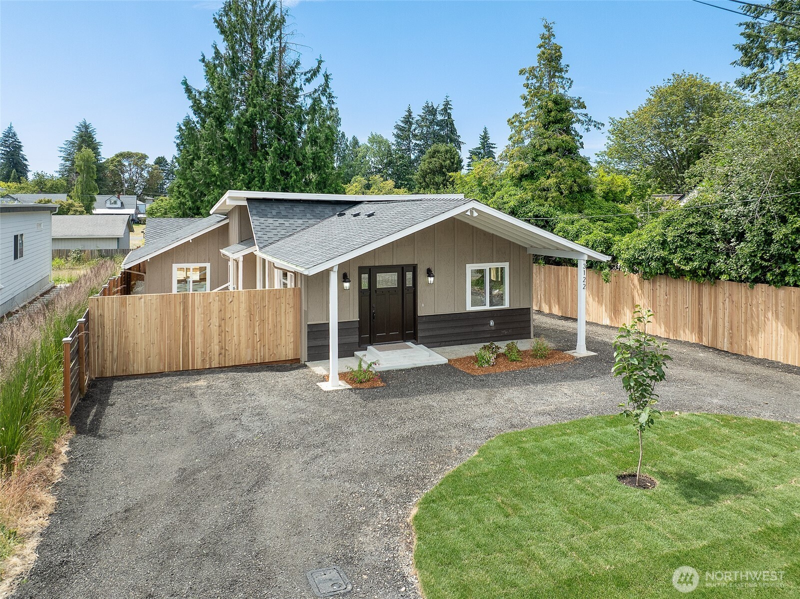 3122 Oas Drive W, University Place, WA 98466, photo 2 of 2