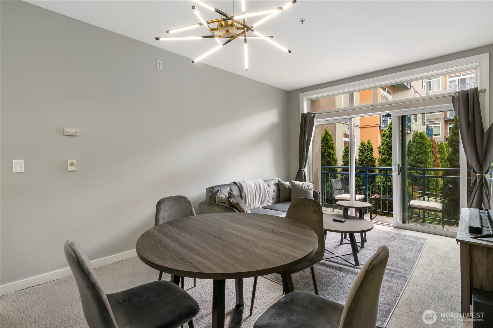 2415 2nd Avenue #448, Seattle, WA 98121, photo 2 of 38