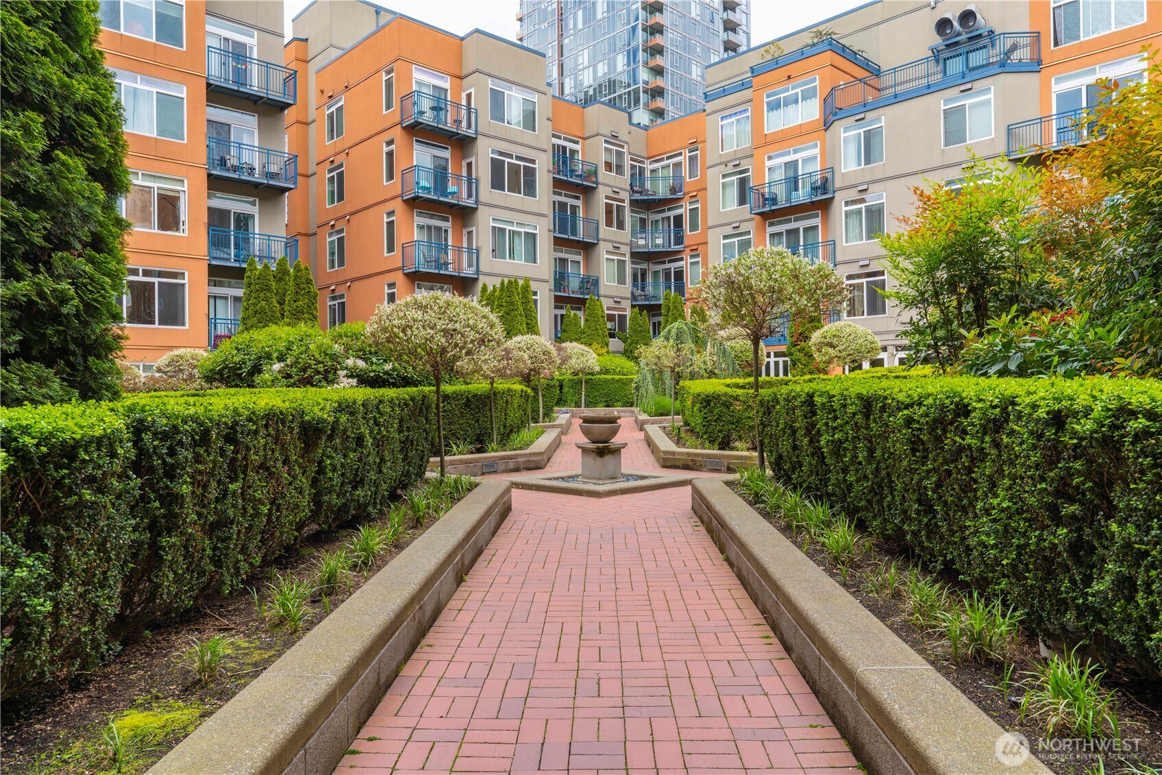2415 2nd Avenue #448, Seattle, WA 98121, photo 4 of 38