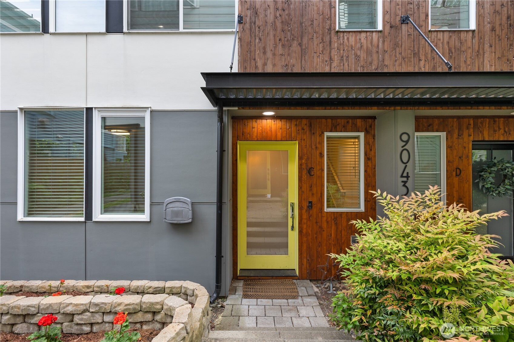 9043 C Mary Avenue NW, Seattle, WA 98117, photo 3 of 31