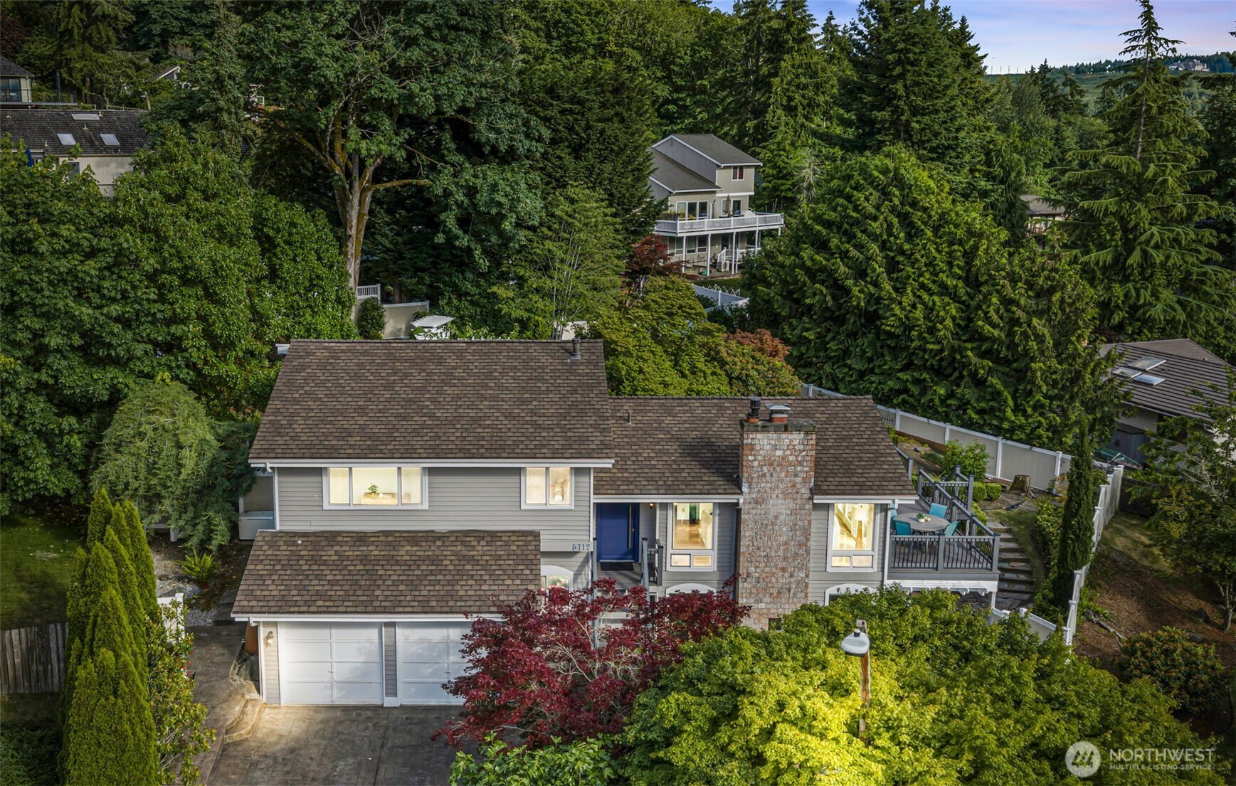 5712 141st Place SE, Bellevue, WA 98006, photo 2 of 3