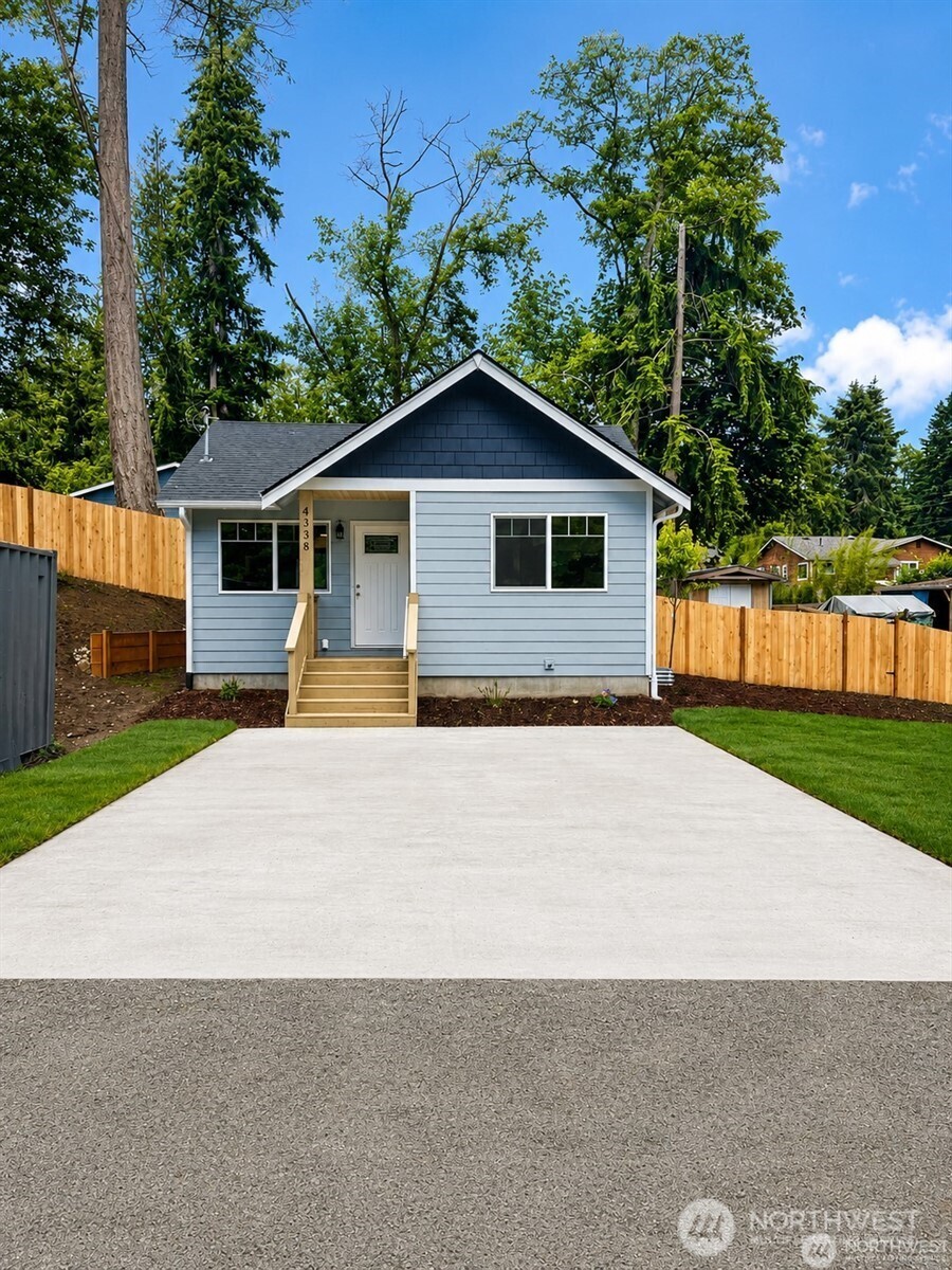 4338 Herring Street