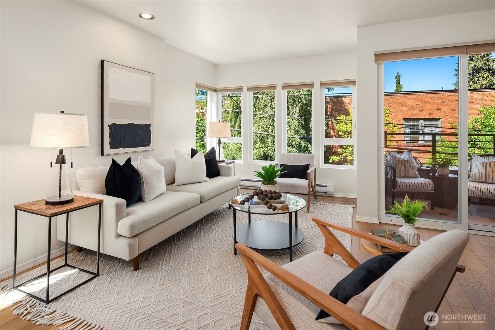 435 Summit Avenue E #203, Seattle, WA 98102, photo 5 of 18