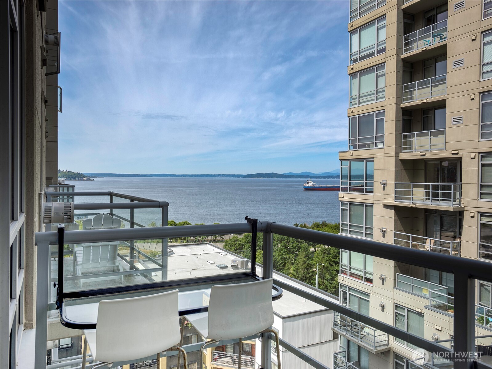 2929 1st Ave #816