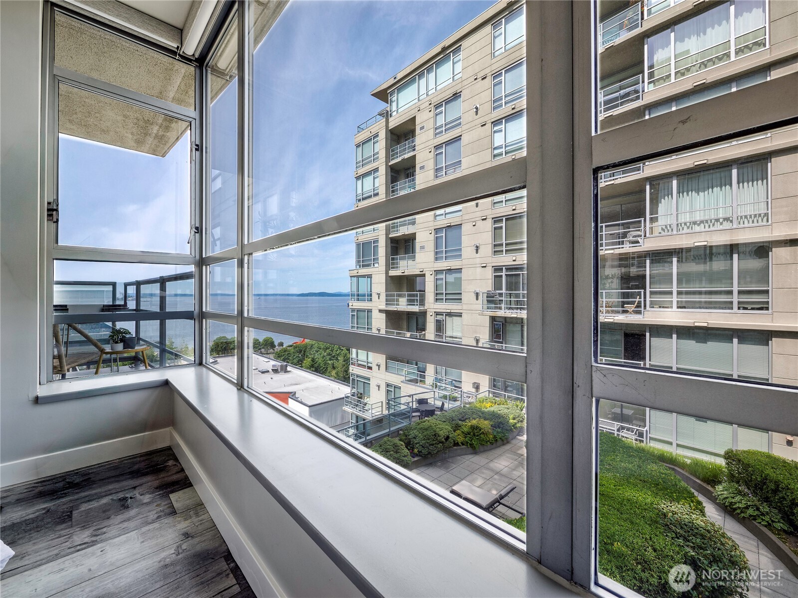 2929 1st Ave #816