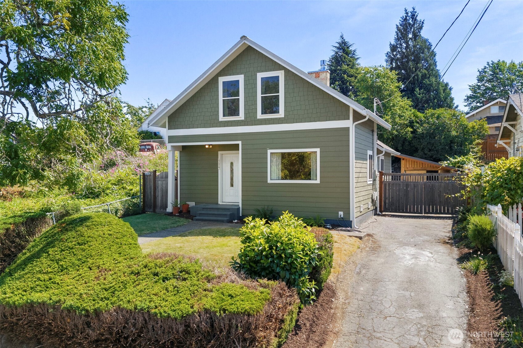 914 McKenzie Avenue