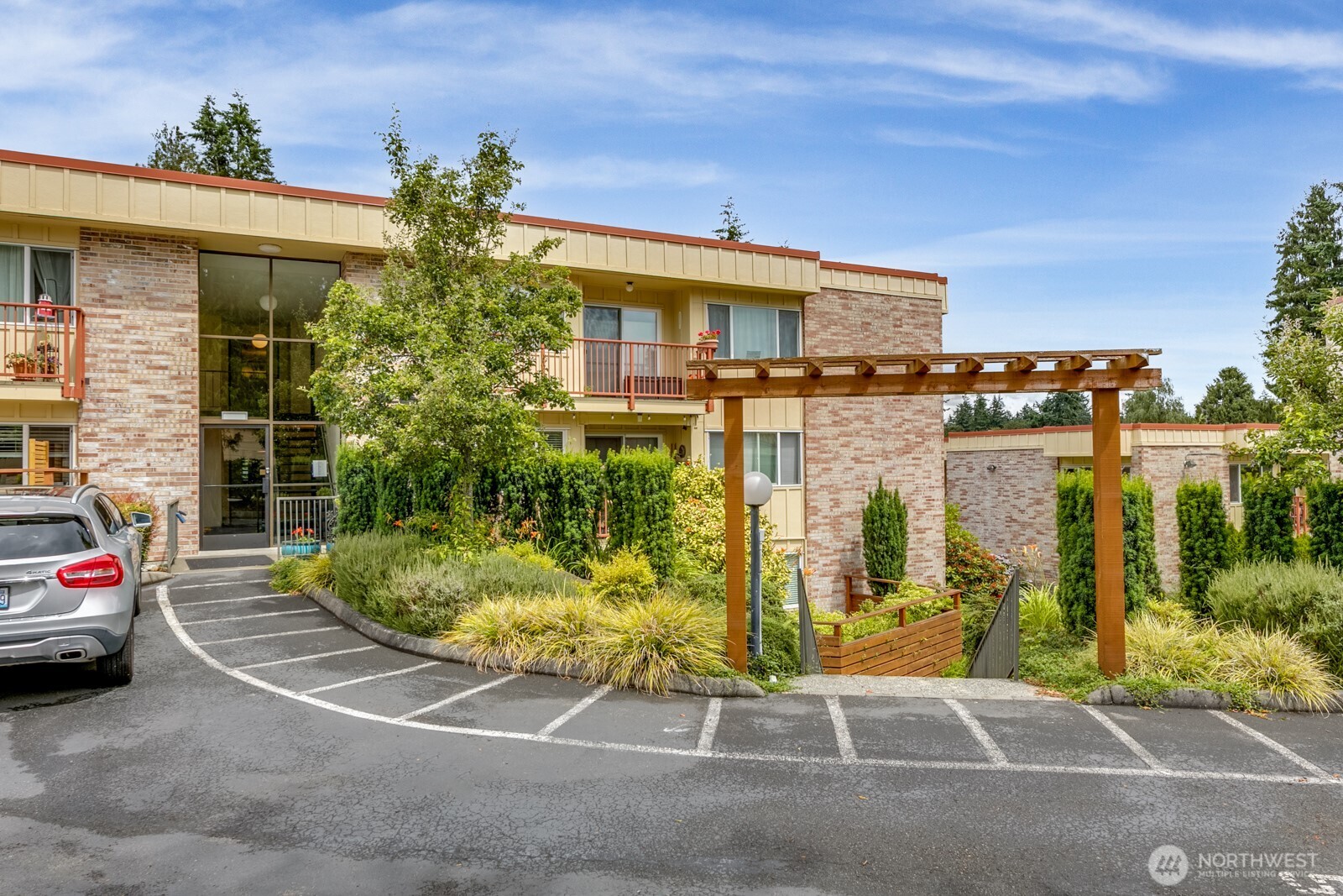 335 Heather Road #202