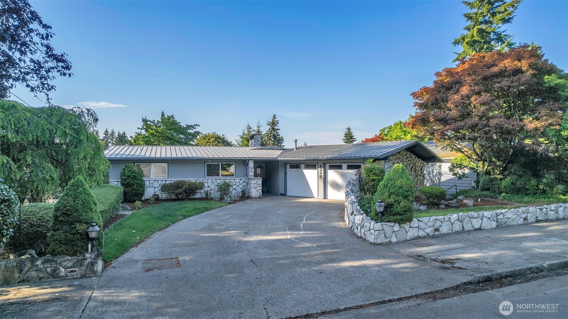 1133 E Hemlock Street