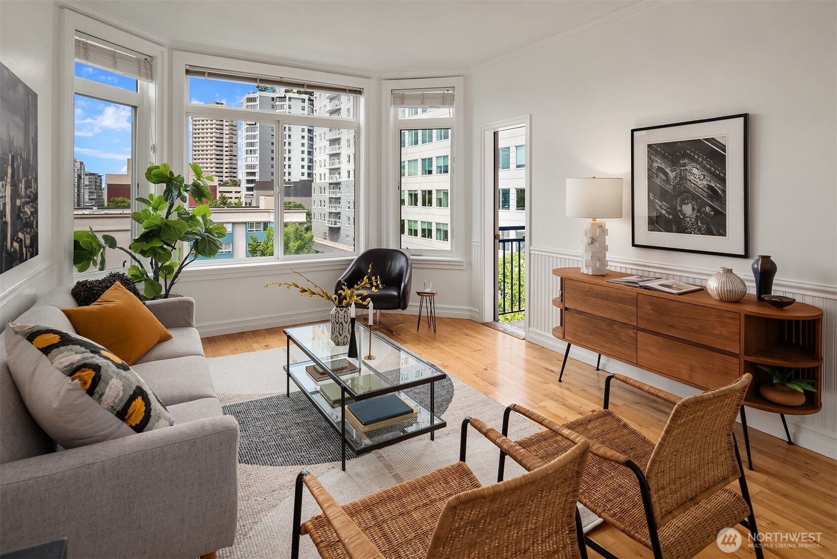 2414 1st Avenue #507, Seattle, WA 98121, photo 3 of 30