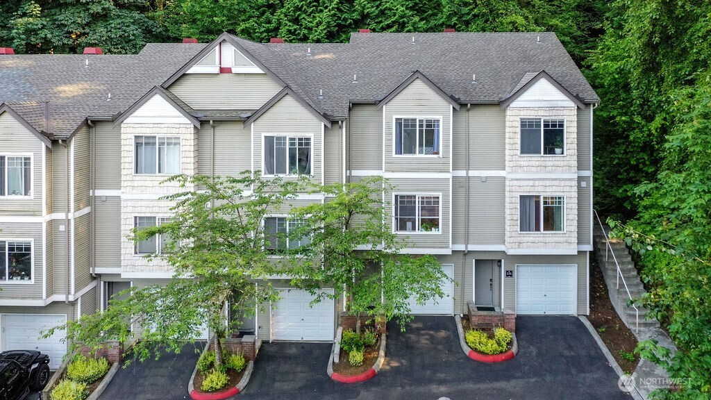 18505 SE Newport Way #F131, Issaquah, WA 98027, photo 2 of 2