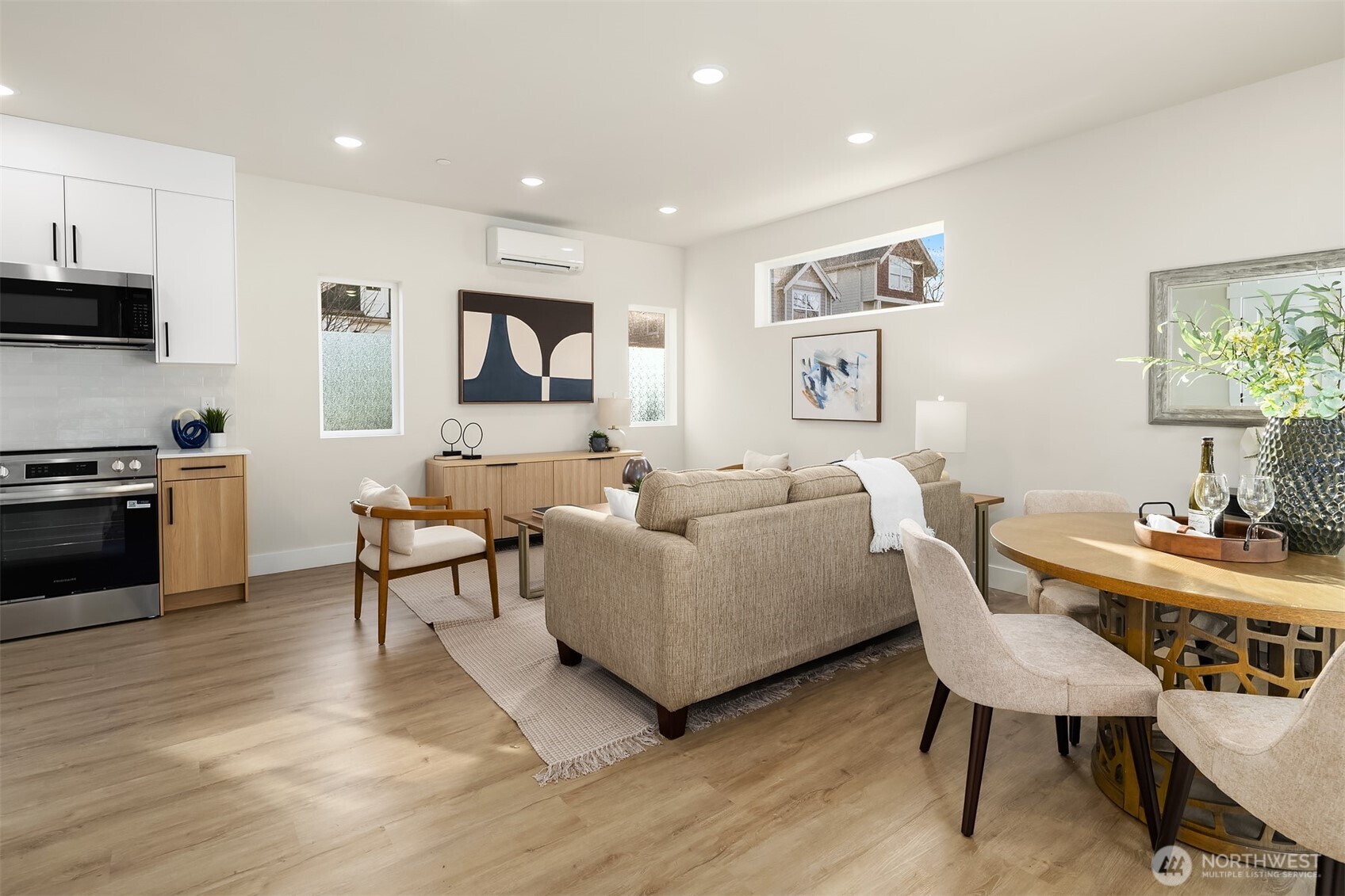 1411 Martin Luther King Jr Way, Seattle, WA 98122, photo 4 of 28