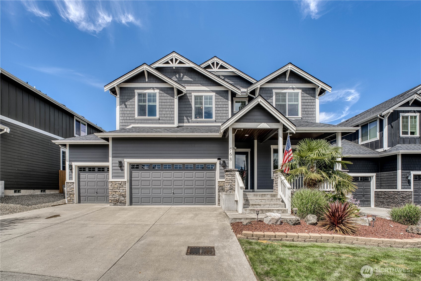 768 NW Ashford Loop
