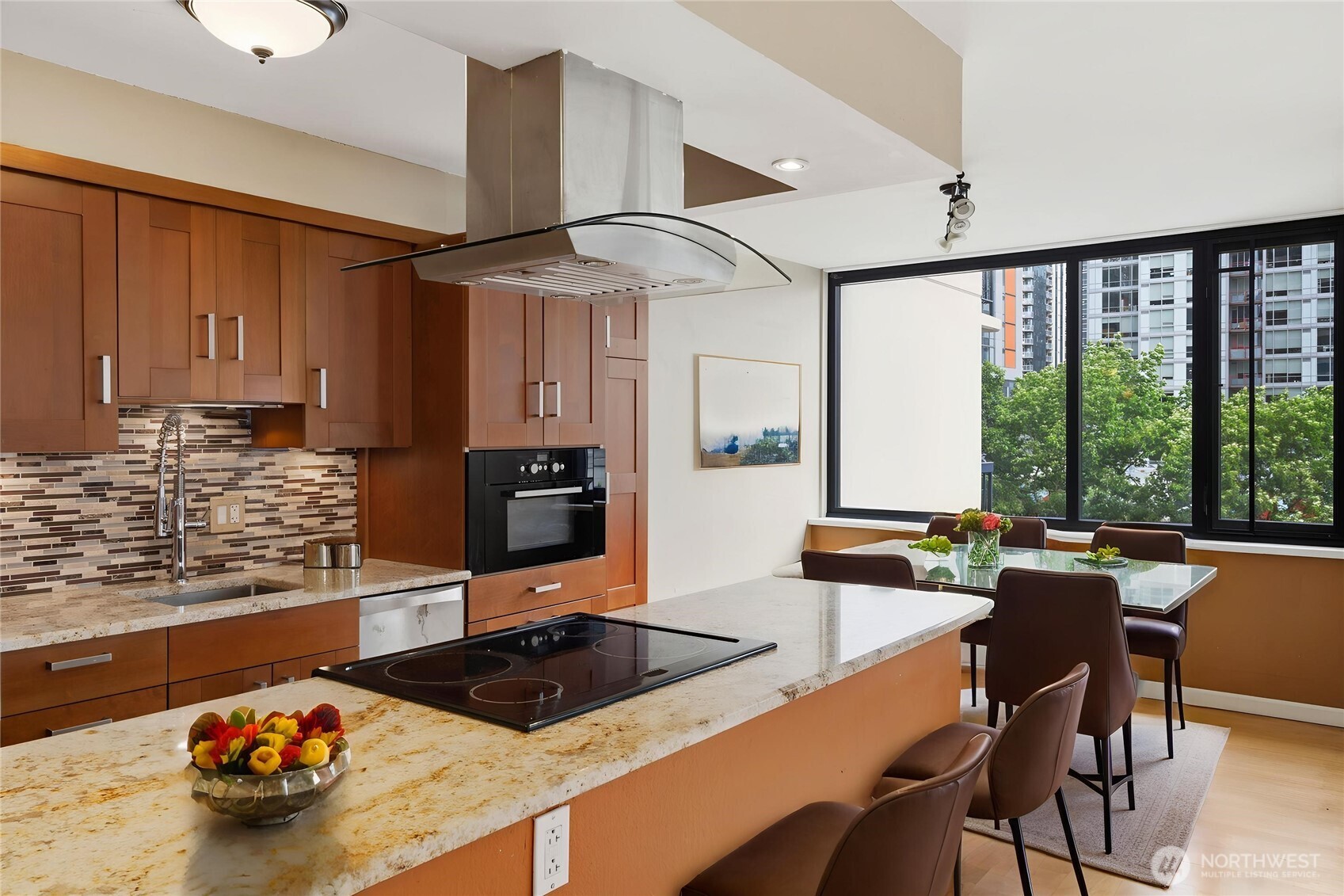 2100 3rd Avenue #506, Seattle, WA 98121, photo 4 of 36
