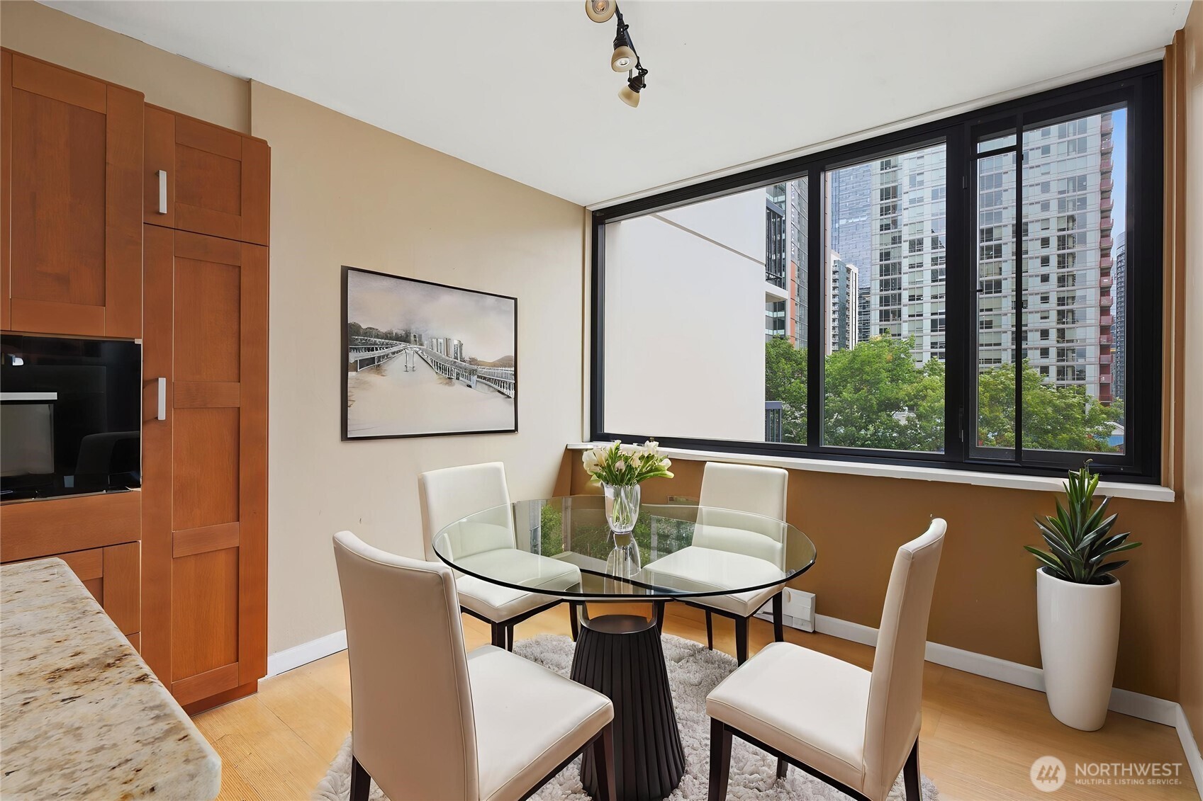 2100 3rd Avenue #506, Seattle, WA 98121, photo 5 of 36