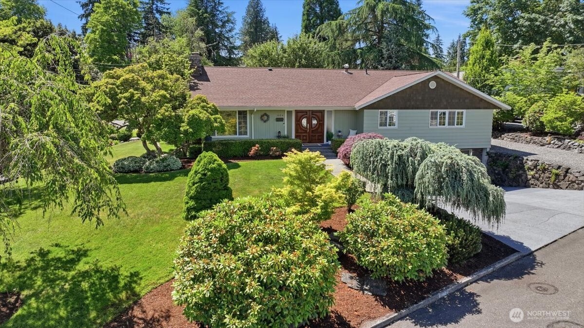 1024 Crestwood Lane