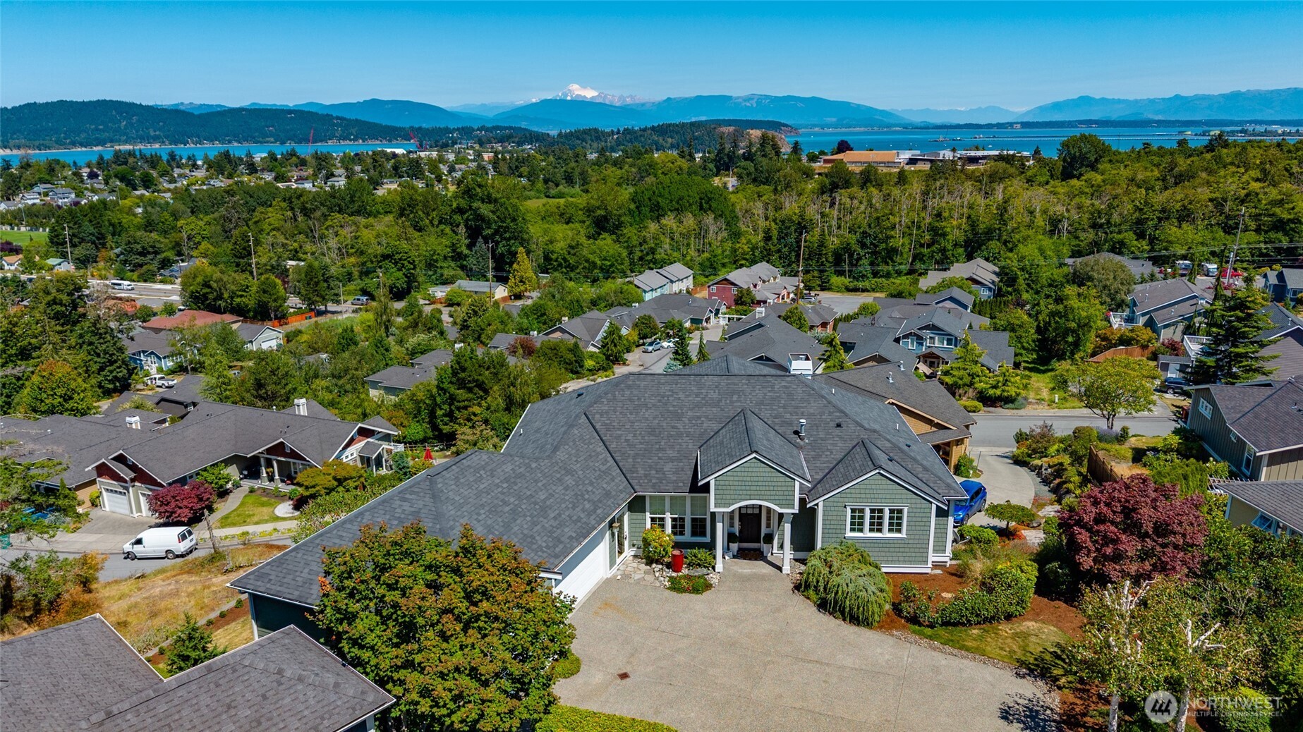 2314 20th Street, Anacortes, WA 98221, photo 2 of 3