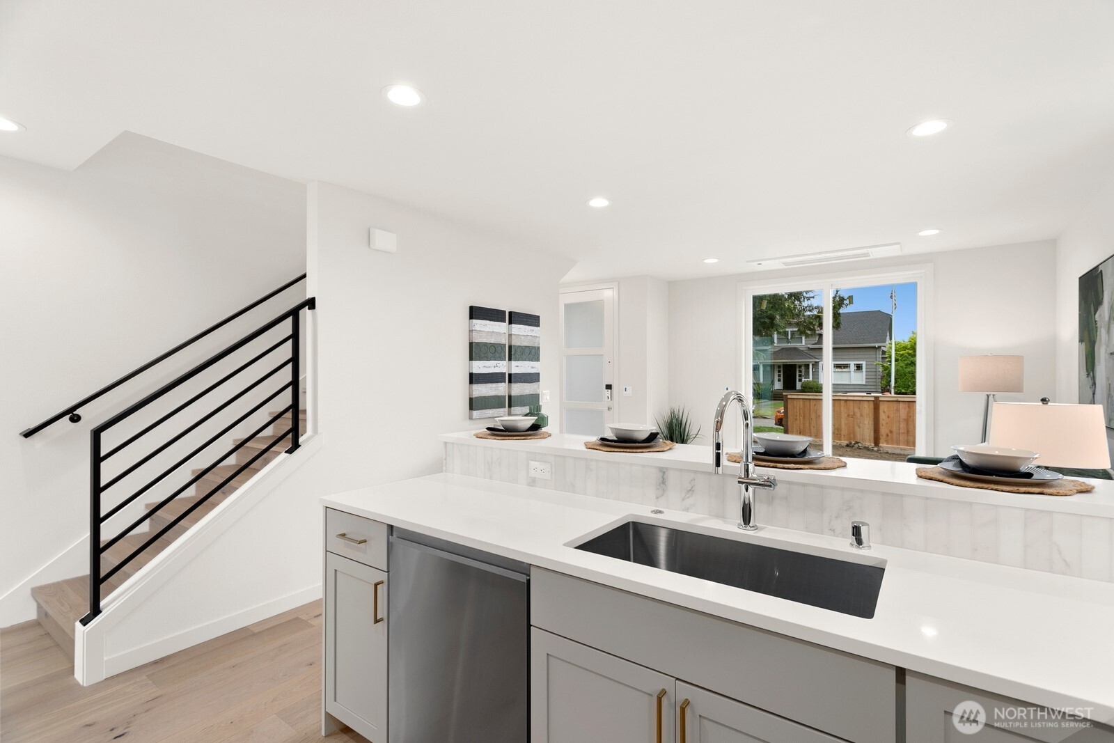 2815 W Bertona Street, Seattle, WA 98199, photo 4 of 18