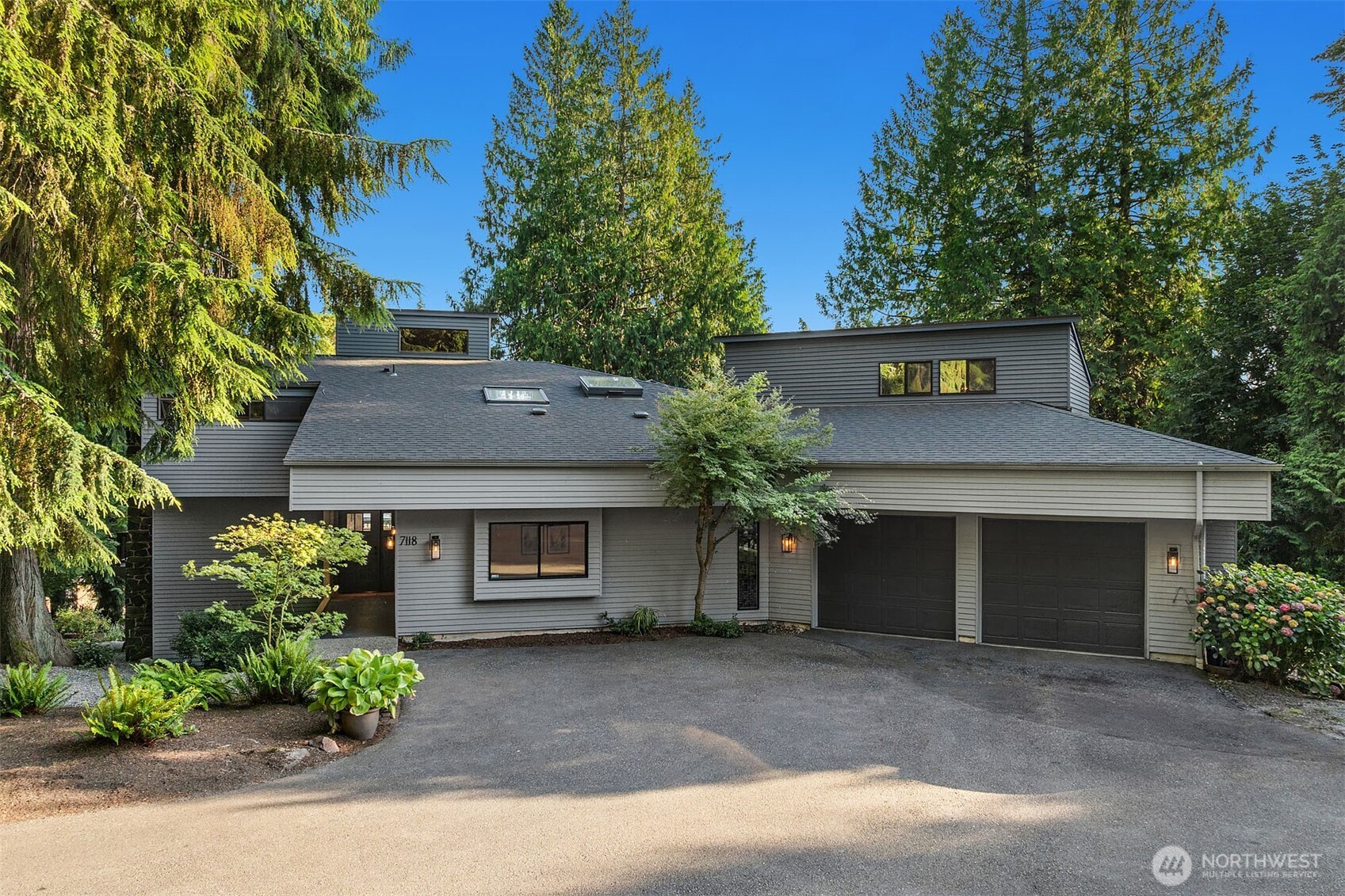 7118 NE 118th Street, Kirkland, WA 98034-2418, photo 2 of 3