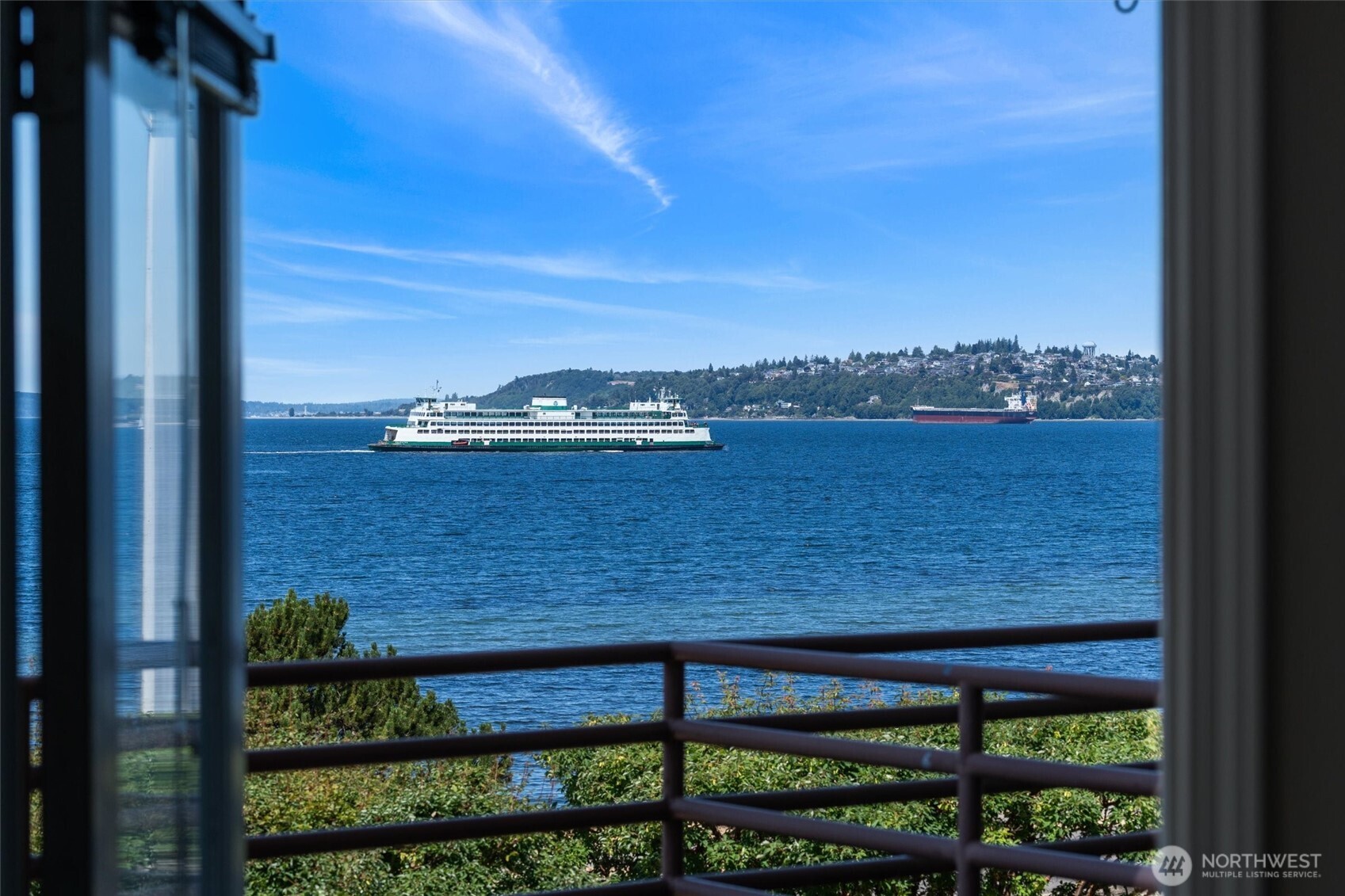 1564 Alki Avenue SW #106, Seattle, WA 98116, photo 2 of 37