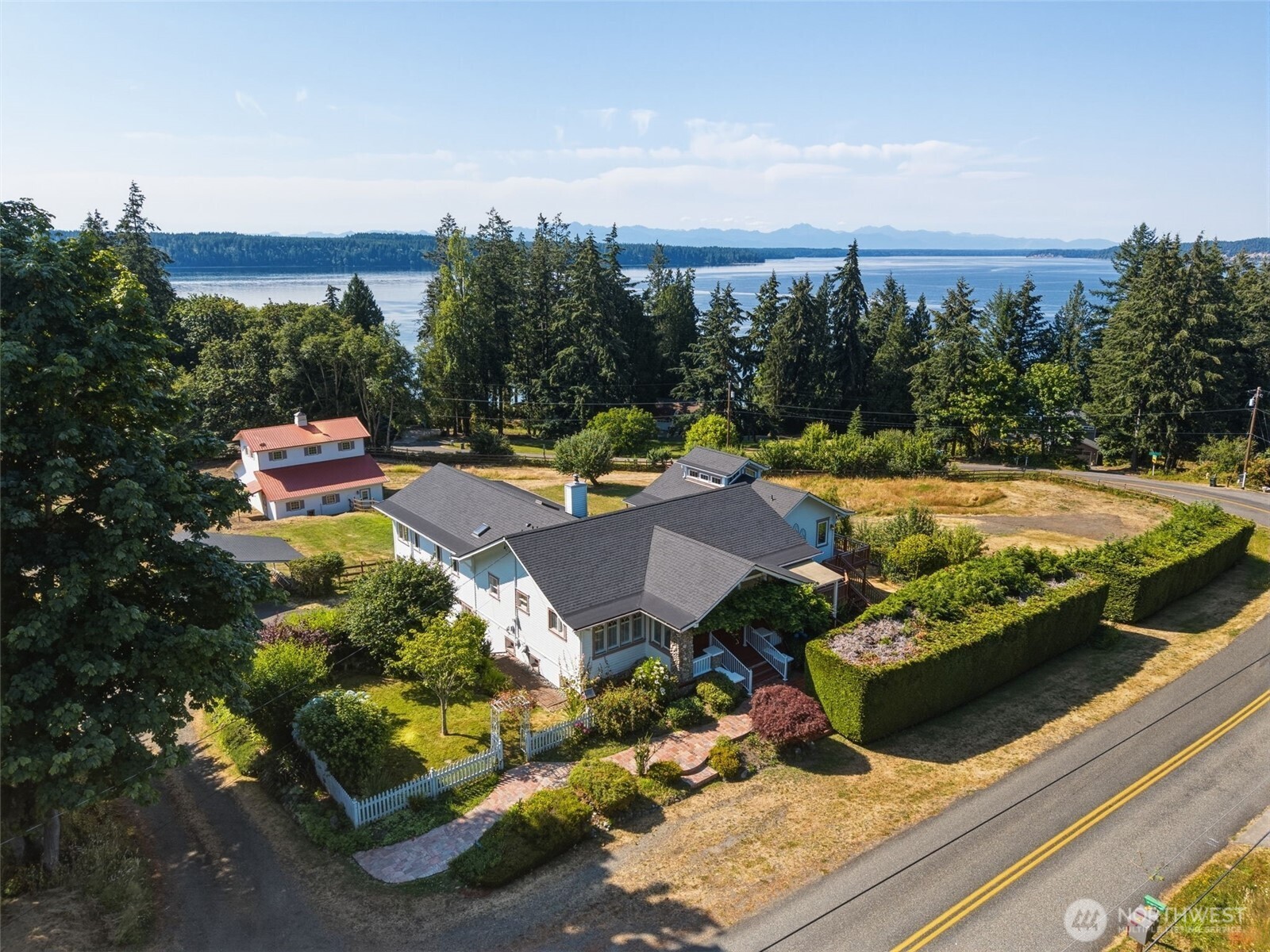 9931 Johnson Point Road NE