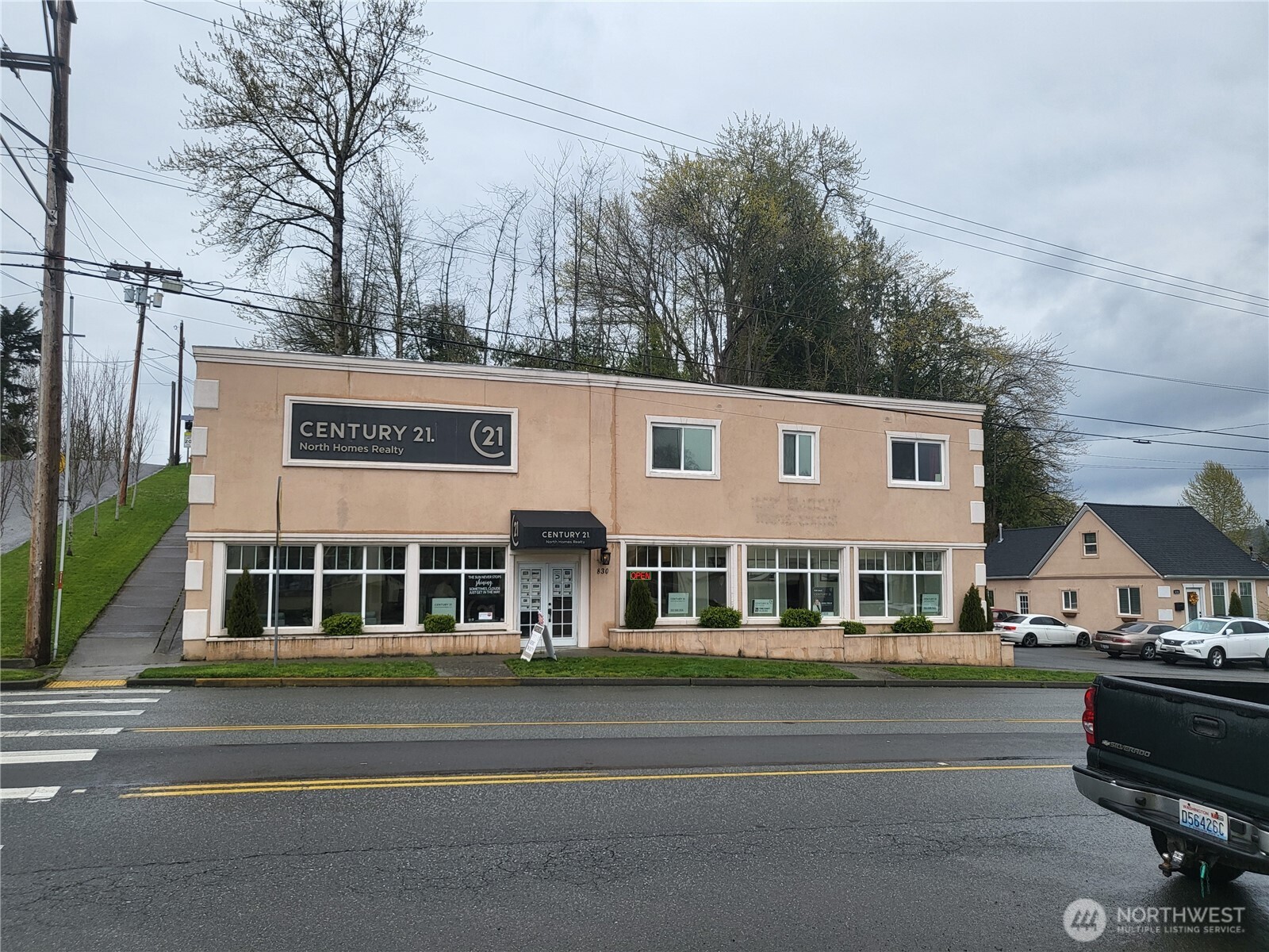 830 2nd Street