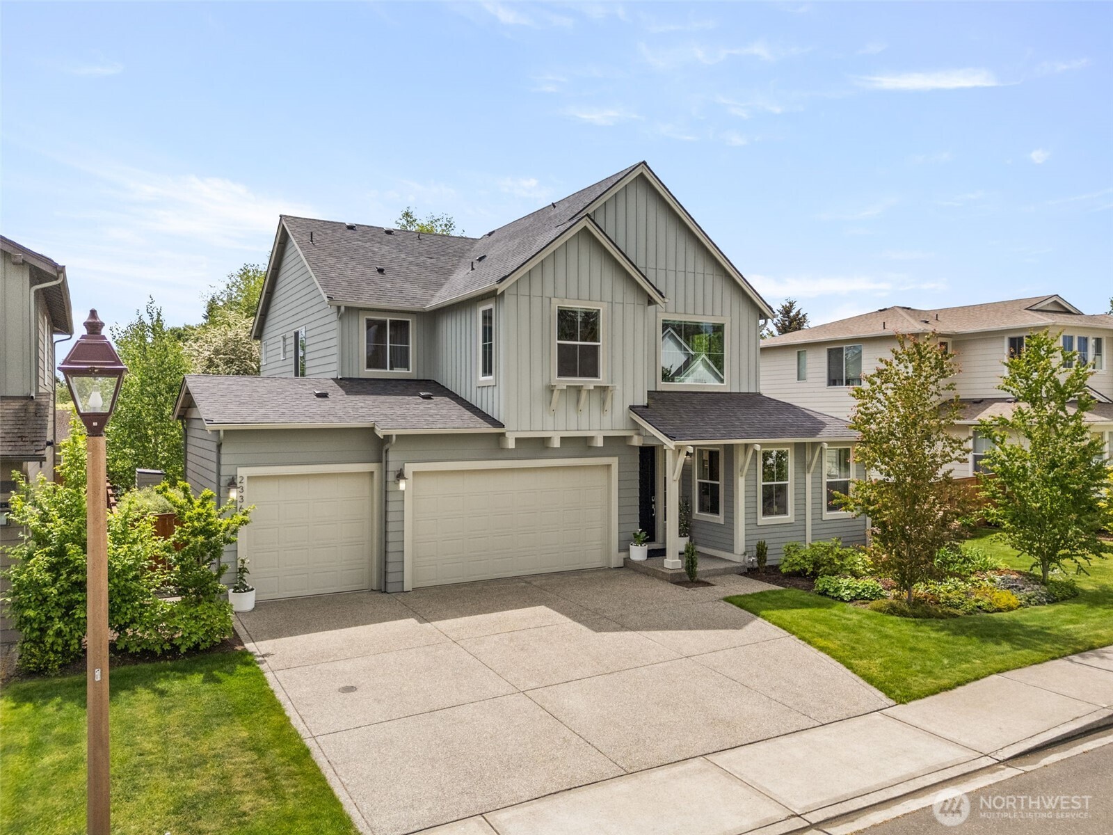 2336 NE Winlock Way