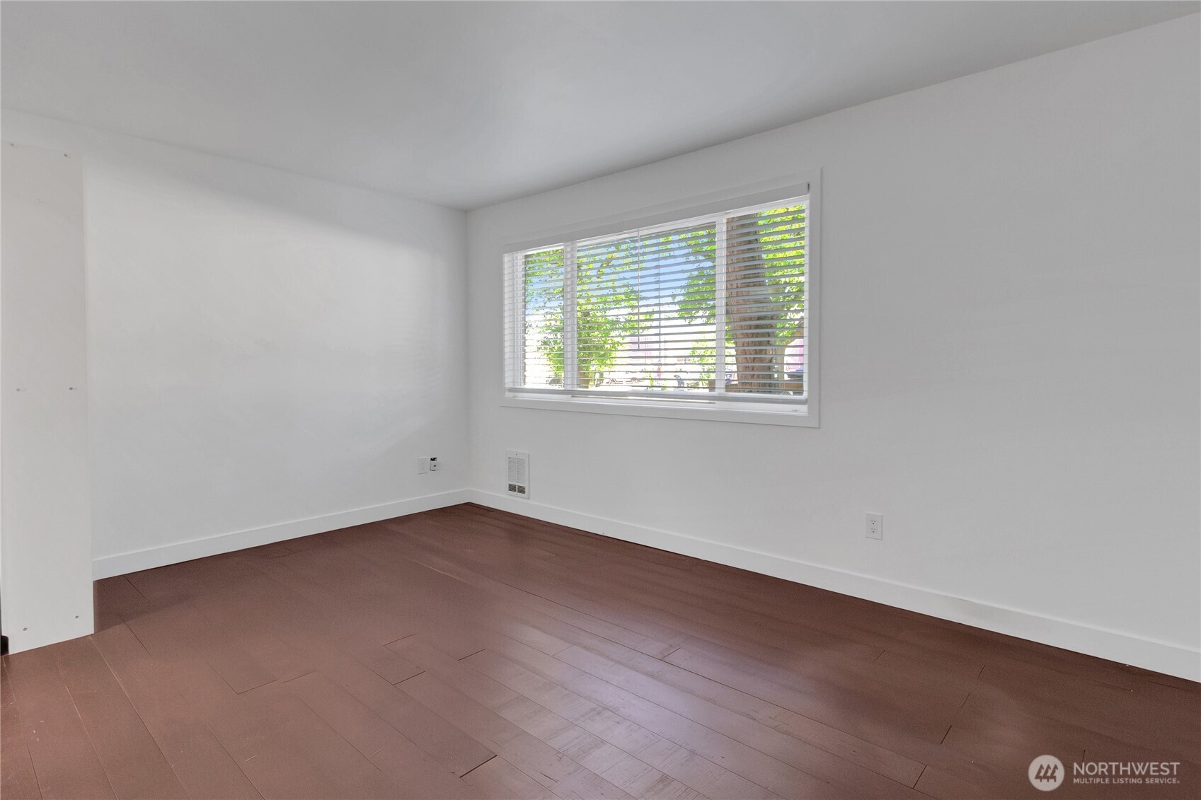 417 23rd Avenue #4, Seattle, WA 98122, photo 4 of 21