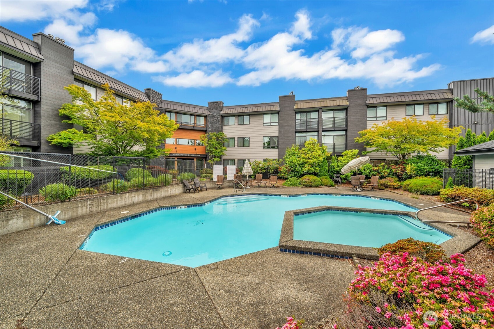 11300 1st Avenue NE #115, Seattle, WA 98125, photo 2 of 40