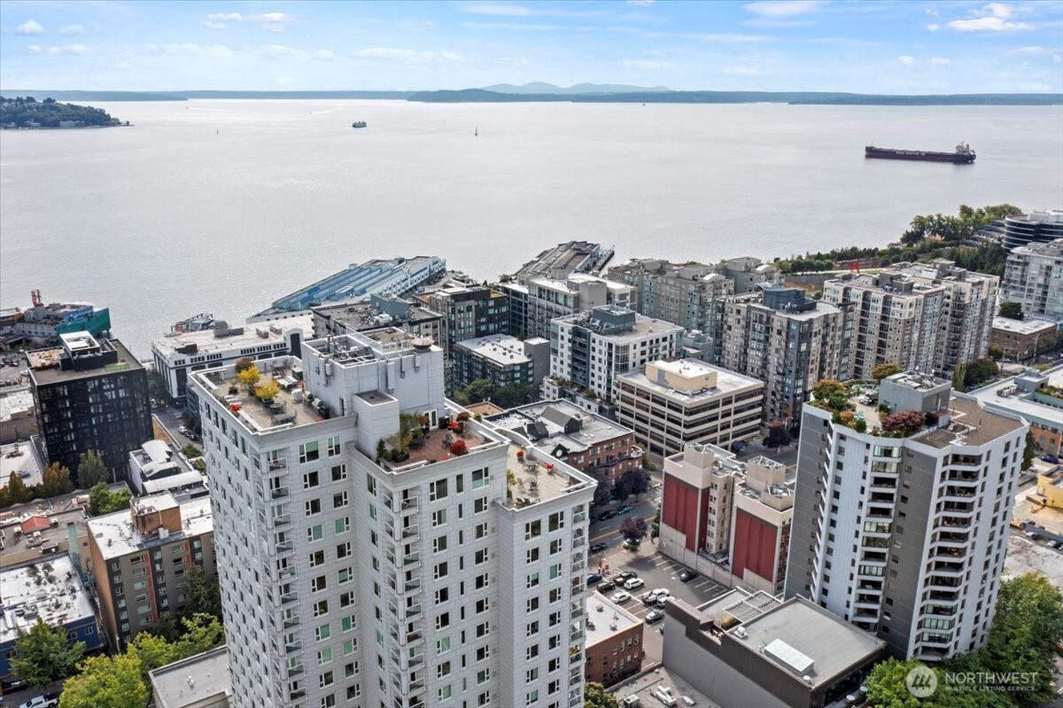 121 Vine Street #1404, Seattle, WA 98121, photo 3 of 40