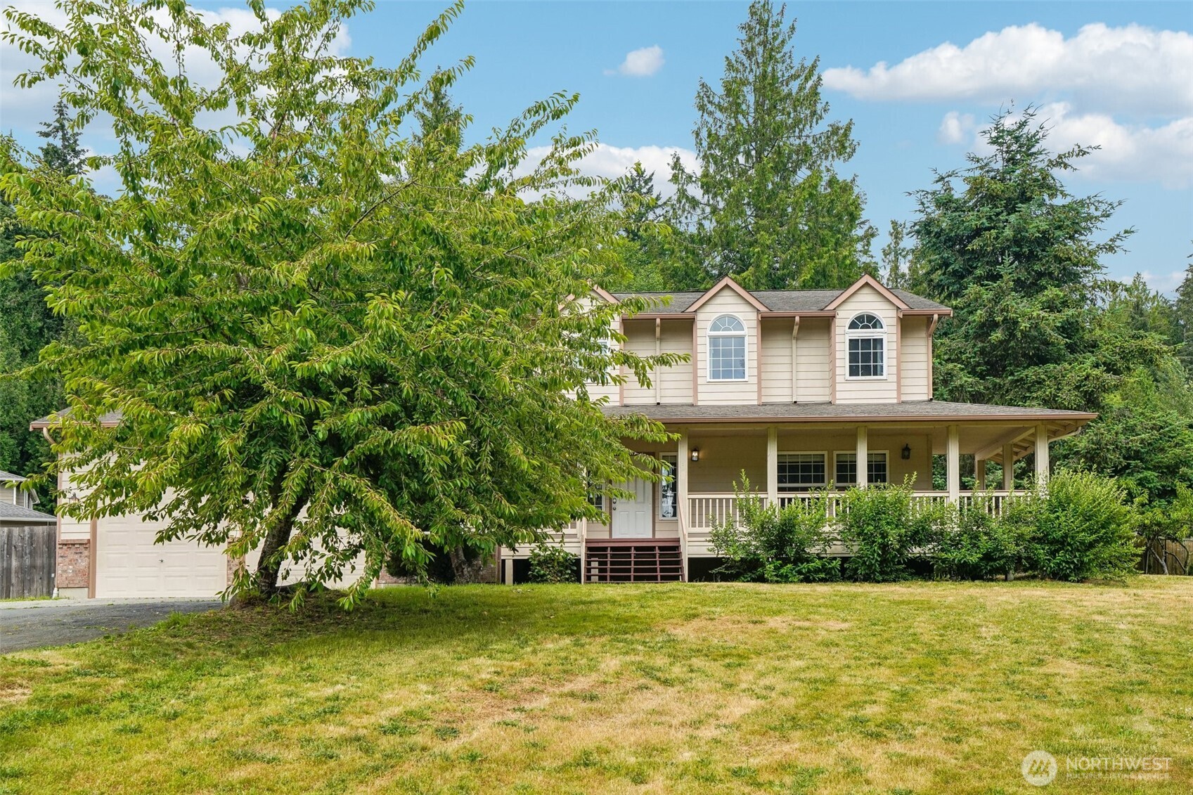 15619 85th Avenue NW, Stanwood, WA 98292, photo 2 of 3