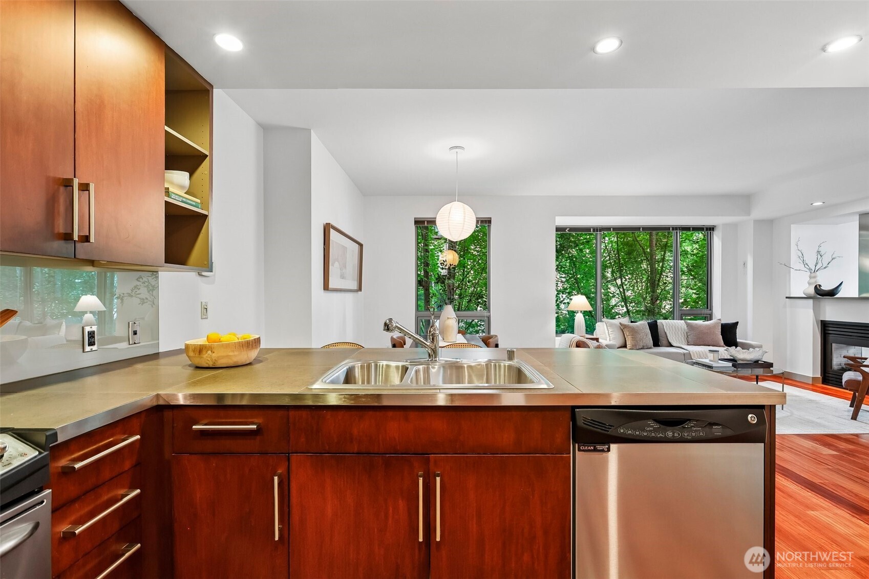 910 Lenora Street #S307, Seattle, WA 98121, photo 4 of 37